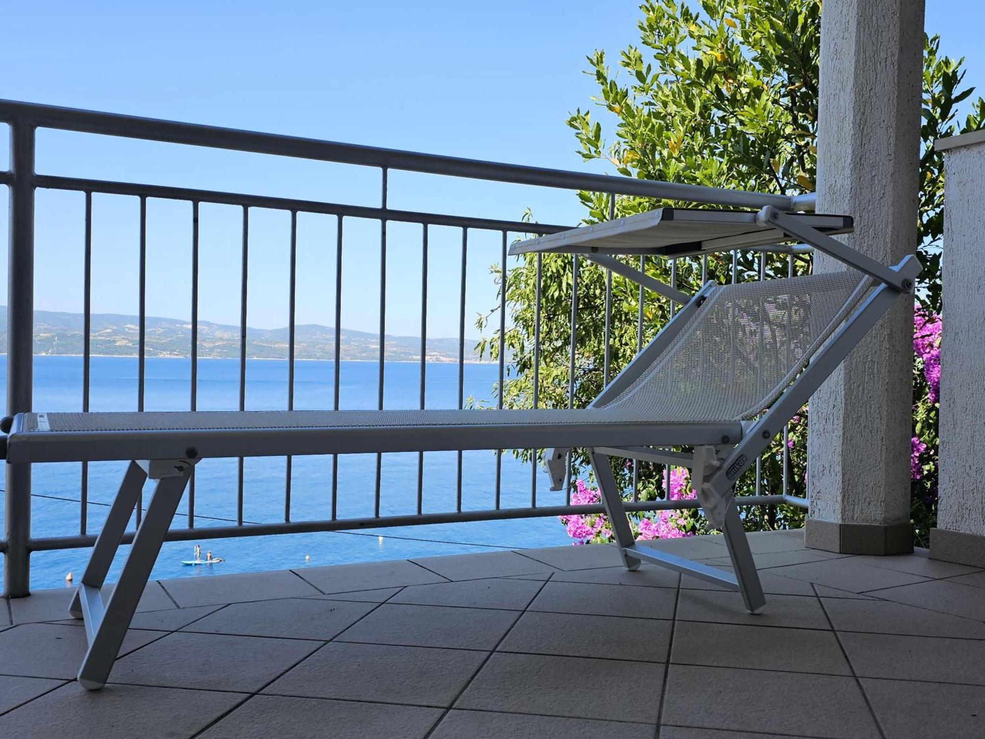 Beach Apartments Mika Локва-Рогозница Экстерьер фото
