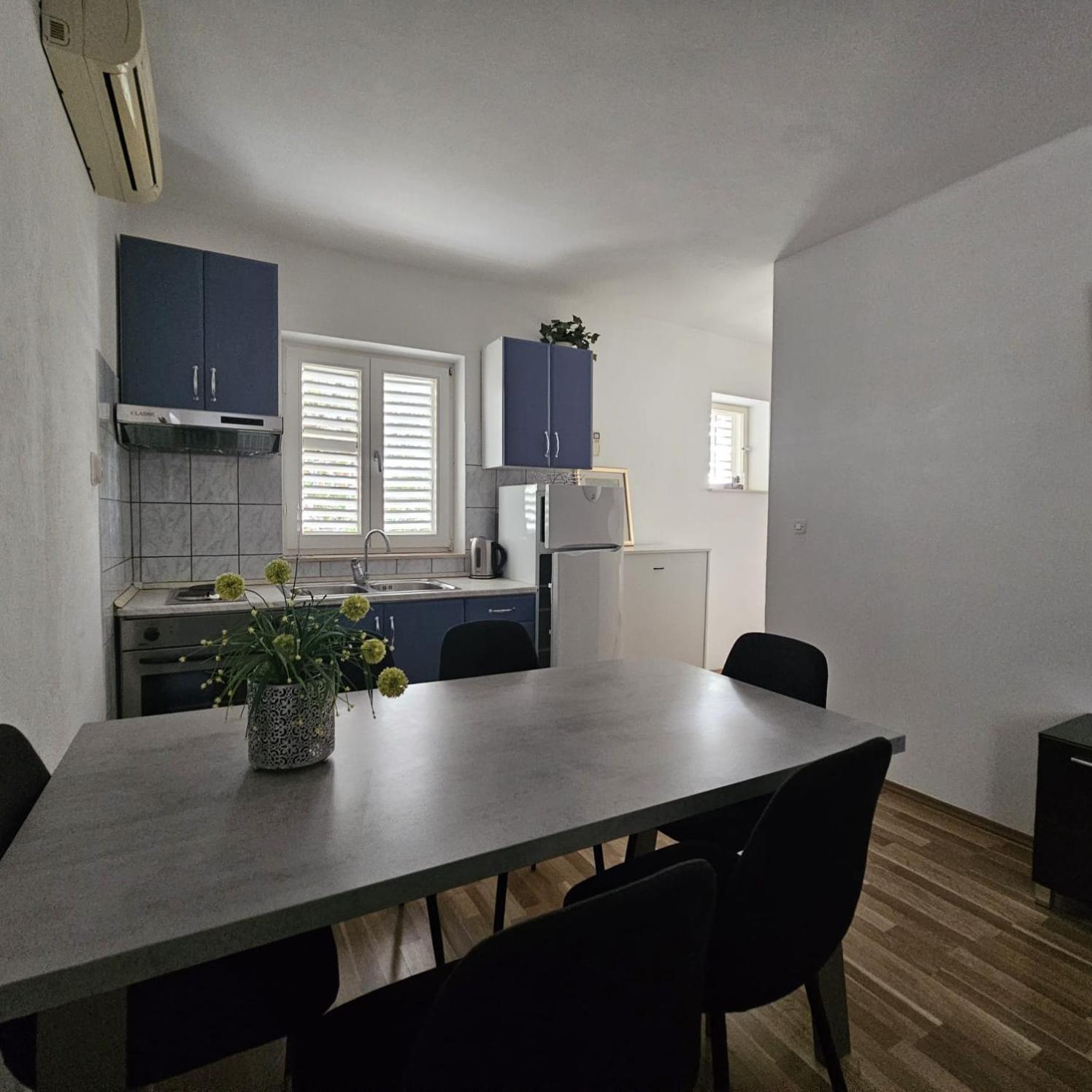 Beach Apartments Mika Локва-Рогозница Экстерьер фото