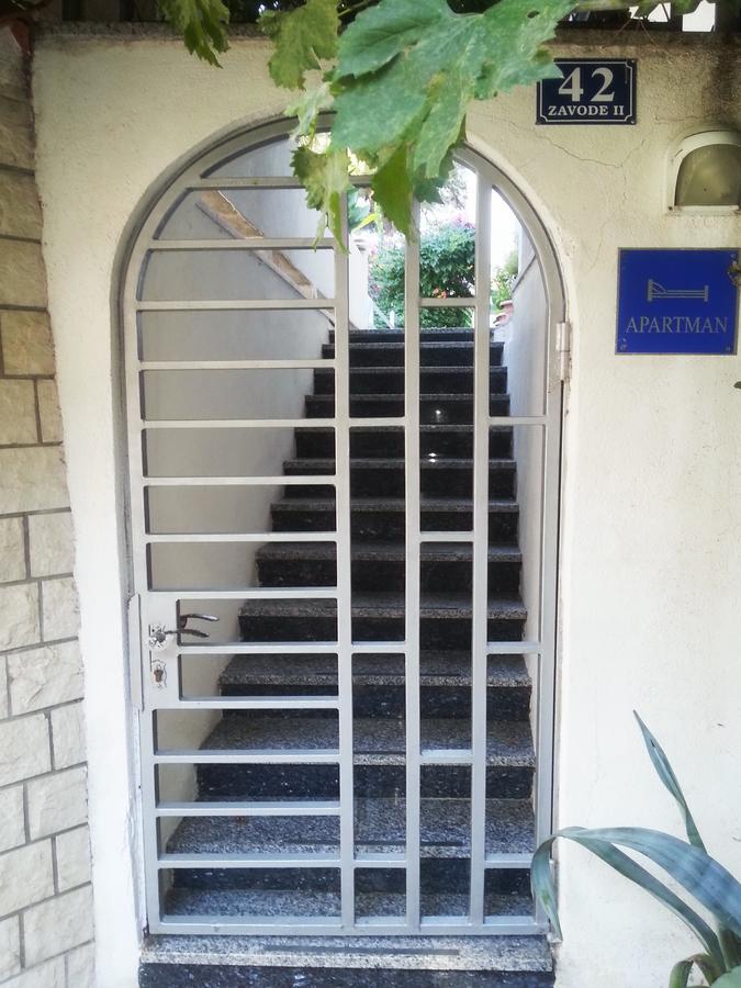 Beach Apartments Mika Локва-Рогозница Экстерьер фото